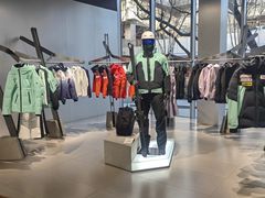 -迪桑特DESCENTE(北京三里屯BLANC店)
