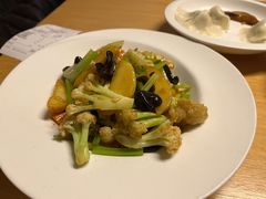 -关东小磨东北菜(上海长风大悦城店)