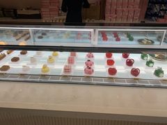 面包甜点陈列柜-麦雪尔甜品·生日蛋糕(新街口旗舰店)