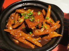 猪蹄凤爪煲-恭喜上堓砂锅焗·海鲜大排档(闵行龙湖店)