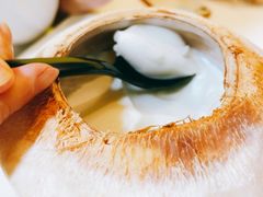 -志龙皇冠吃货椰子铺