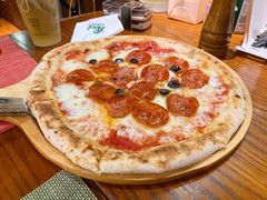 那不勒斯沙拉米肠水牛芝士披萨-摇滚披萨(长春街店)