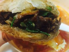 烧饼夹酱牛肉-常兴顺·小吃·家常菜(常营店)