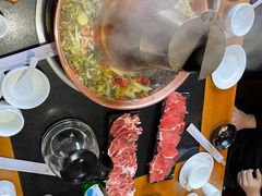 -果松木炭酸菜铜火锅·外婆参鸡汤