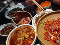 -川流不息·地道川菜·小龙虾(松东路店)