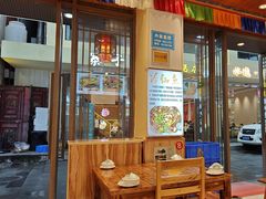 -乡土特色.冷锅鱼.牦牛肉汤锅