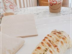 -85度C(生甜甜圈研究工坊·上海平凉店)