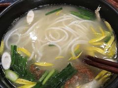 -桥香园过桥米线(国贸店)