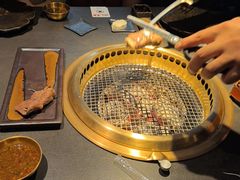 -铭牛烧肉·和牛海鲜自助(高新月牙湖店)