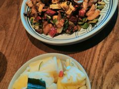 -云海肴·汽锅鸡·云南菜(天山百盛优客店)