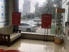-优伢仕口腔(汽车西站店)