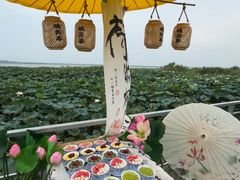 -七的湖·晚芳亭·阳澄湖农家菜·大闸蟹(莲花岛店)