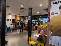 -麦当劳(上海虹桥站30B检票口楼上)