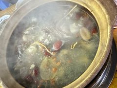-广味炭炉鸡煲(宝业路分店)