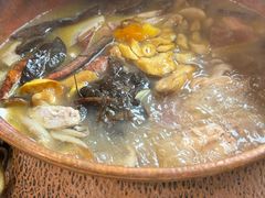 -菌海森林·非遗野生菌火锅(西山区滇池路摩根道店)