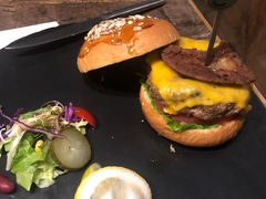 -HIGH FIVE哈福手工汉堡(桂林路店)