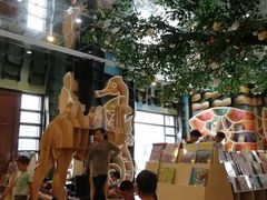 -钟书阁(松江泰晤士小镇店)