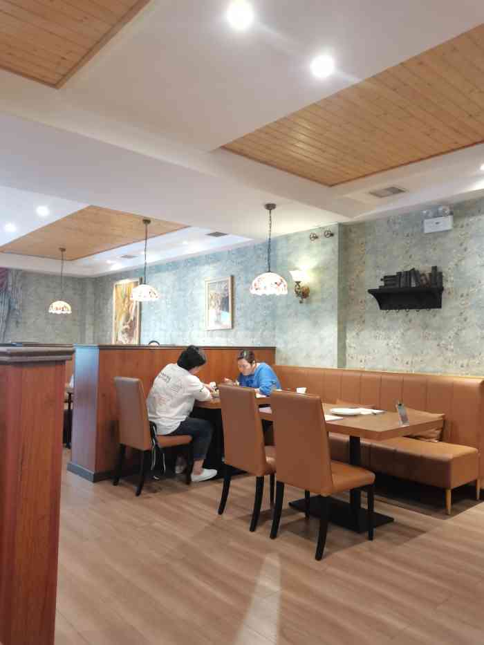 宾果餐厅(和平店)-"[薄荷]环境:和平大街与西港路交叉口西.