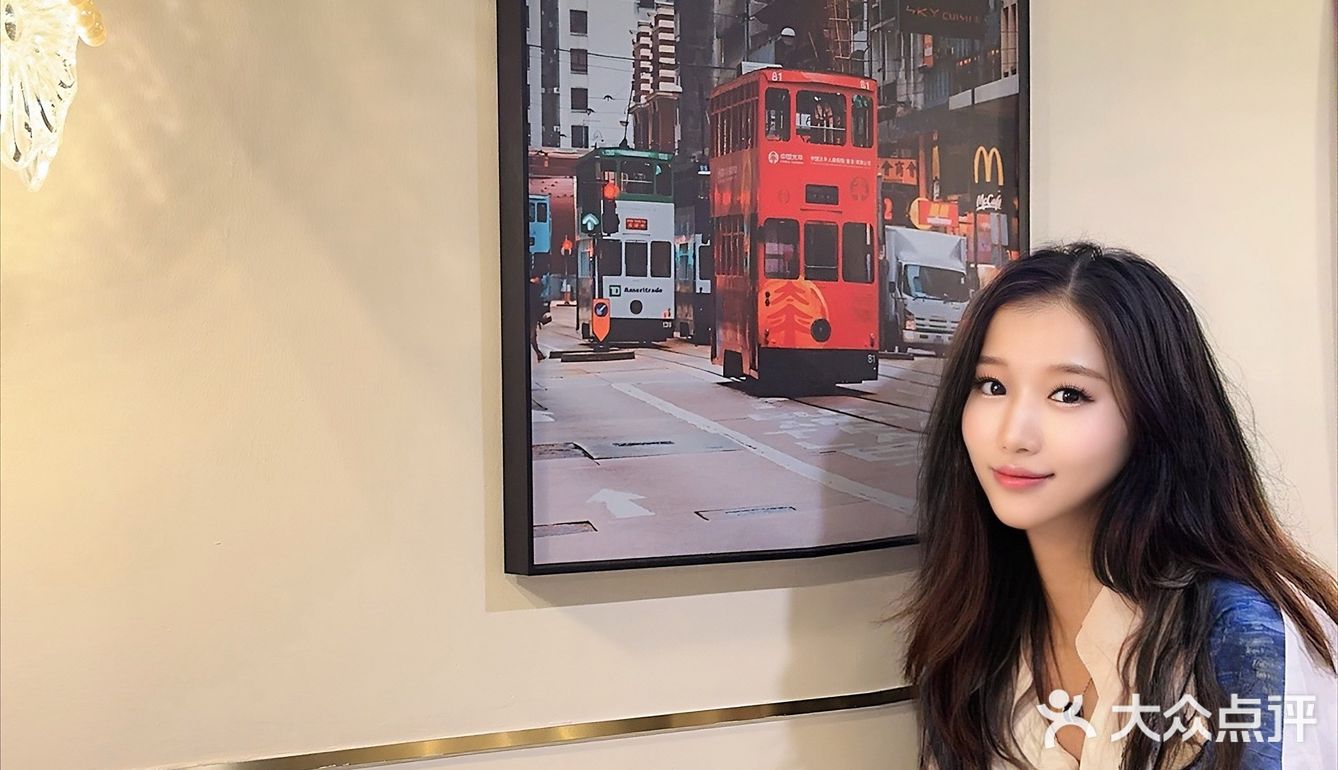 查餐厅又回来了