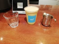 鲜榨橙汁-Joymean coffee.见面咖啡