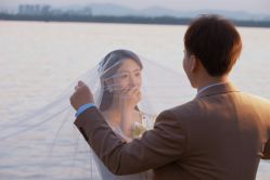 -雪中彩影婚纱摄影·微光艺术中心