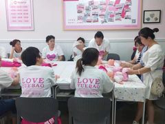 -爱月宝月嫂·育儿嫂