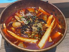 -成都你六姐·牛肉冒菜(上海环宇荟店)