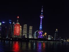 -黄浦江游览十六铺3号码头网红自助餐