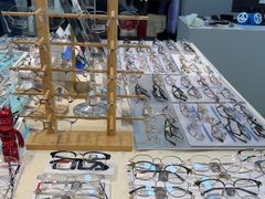 -天空之镜眼镜店蔡司依视路授权店(天通苑店)