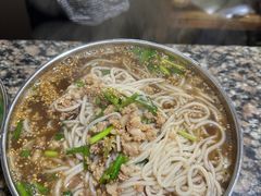 -正宗杨记普洱酸醋米线(总店)