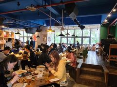 大堂-无届青年餐馆(熙街店)