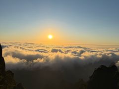 -黄山光明顶山庄