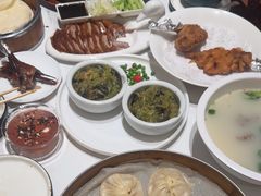 -梅利汴京烤鸭•开封豫菜地标店(东大街店)