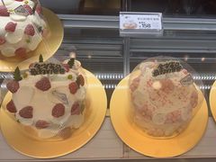 -花花卷卷·鲜食蛋糕(静安久光百货店)