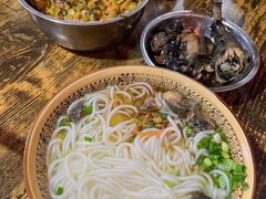 -正宗李家土鸡米线店