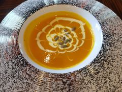 奶油南瓜汤-YUE·6·西式融合餐厅(外滩六号店)