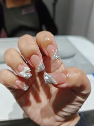 -丽心自助美甲美睫