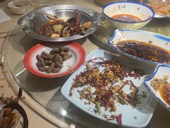 -霄汉牛三鲜湖北砂锅菜(万松园2店)