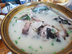 -美顺香食府鱼头老店(雪野湖店)