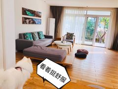 -田园东方蜜桃村的田野营地