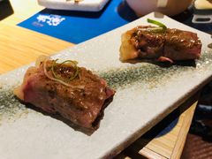 生牛肉火炙寿司-舞漁日料美人胶原锅(陆家嘴中心店)
