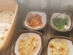 -牛YO寿喜烧·铁板烧和牛火锅自助(市府恒隆店)