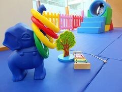 -抱抱熊托育中心(大悦城店)