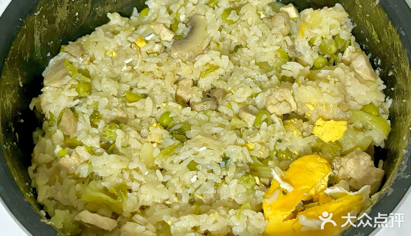 焖饭一定要少加水，不然你会得到像我一样的..