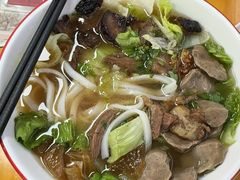 -明姨仔潮汕美食·碳炉猪脚·汕尾牛腩饭·起片鸡煲(起义路店)