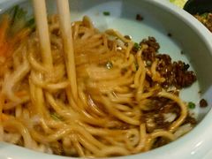 -三人行骨头王火锅(长寿店)