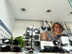 -潘多拉眼镜·蔡司依视路明月(潘家园店)