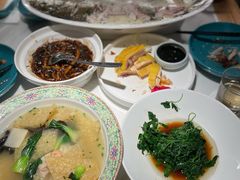 -荷塘秋月·本帮江浙菜(国权路店)