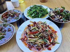 -大众跷脚牛肉馆·非遗传承单位(峨眉山店)