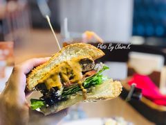 花生酱培根牛肉堡-拉亚汉堡经典餐厅(商城路店)
